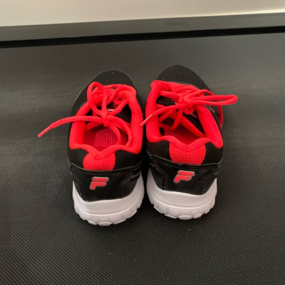 Brand new women’s Fila running shoes - Picture 5 of 6